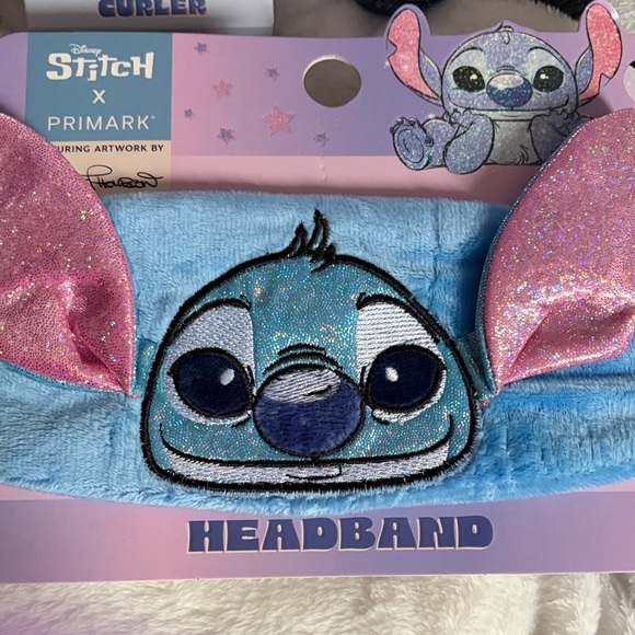 Disney Stitch headband, eyelash curler and hair brush - Picture 4 of 4